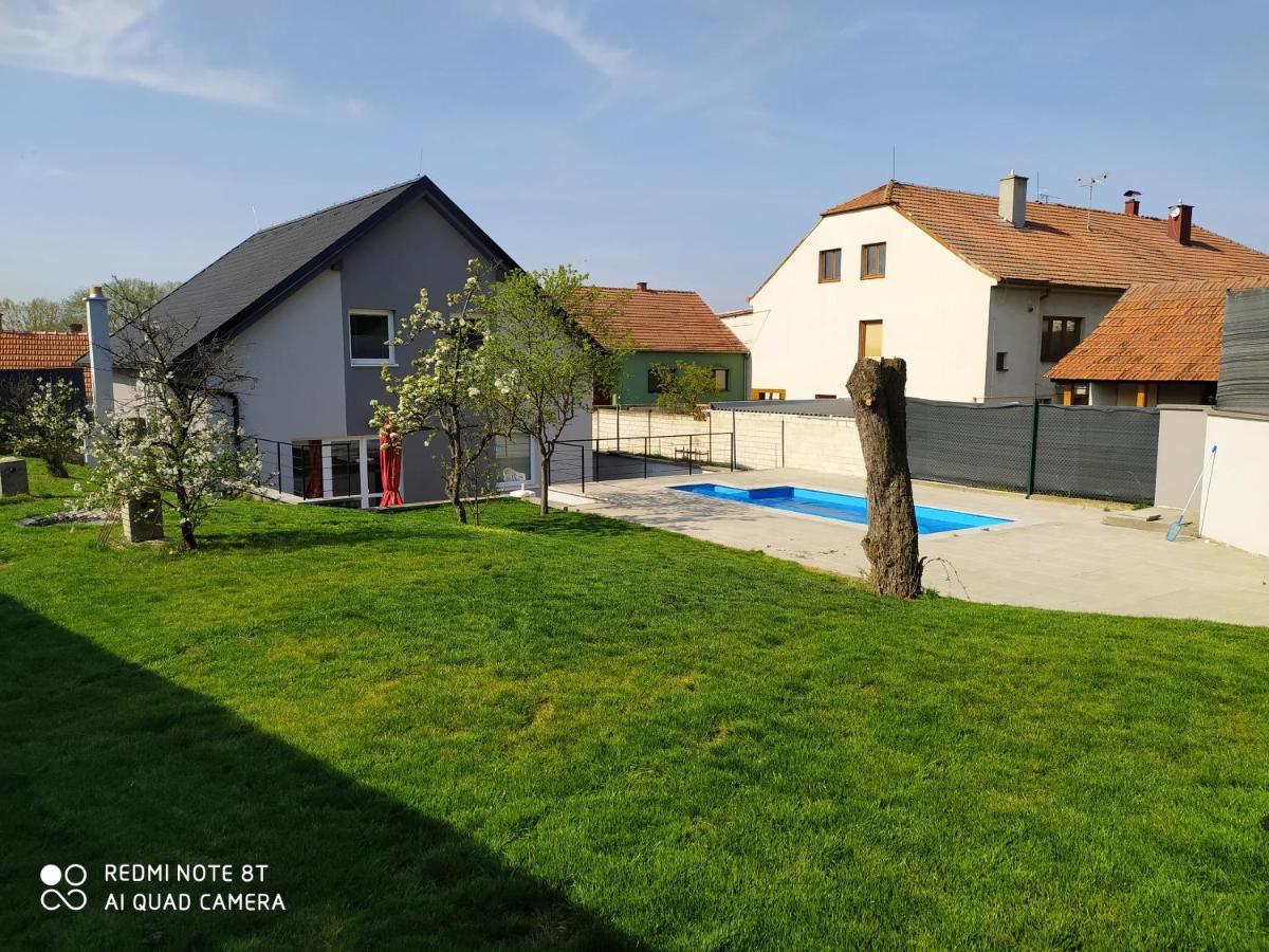Vila pod Majákem Pritluky Exterior foto