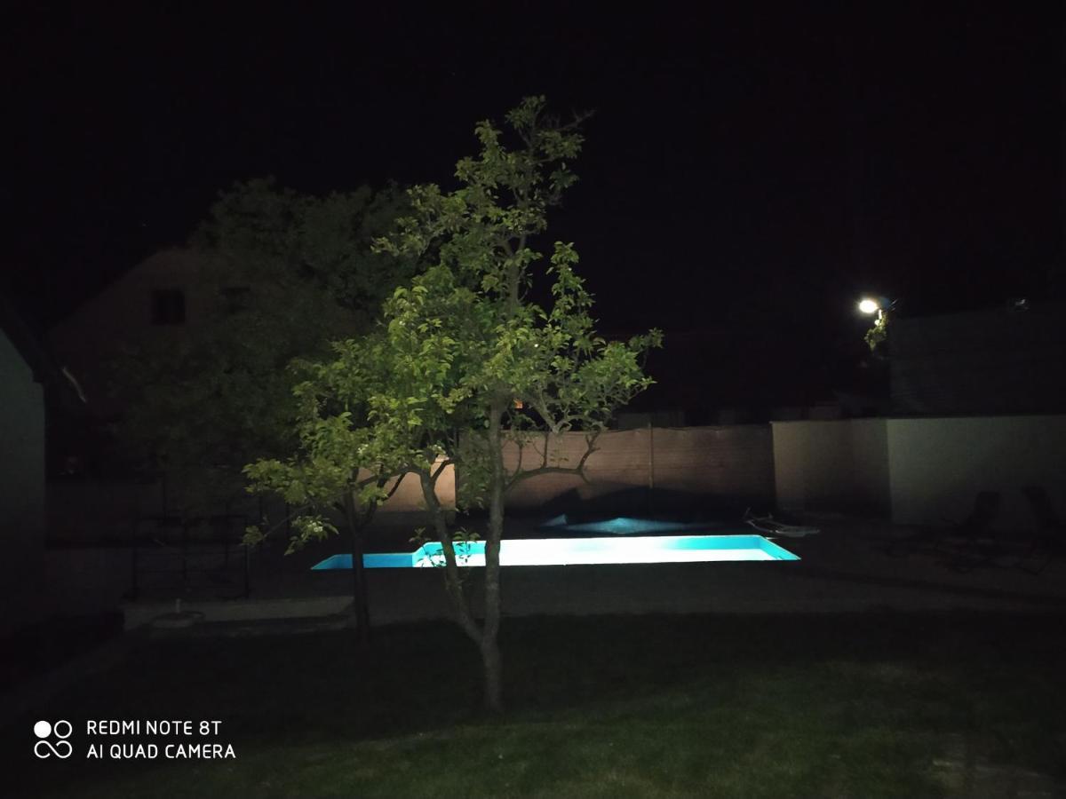 Vila pod Majákem Pritluky Exterior foto