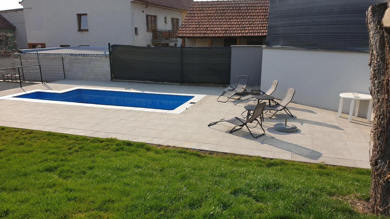 Vila pod Majákem Pritluky Exterior foto